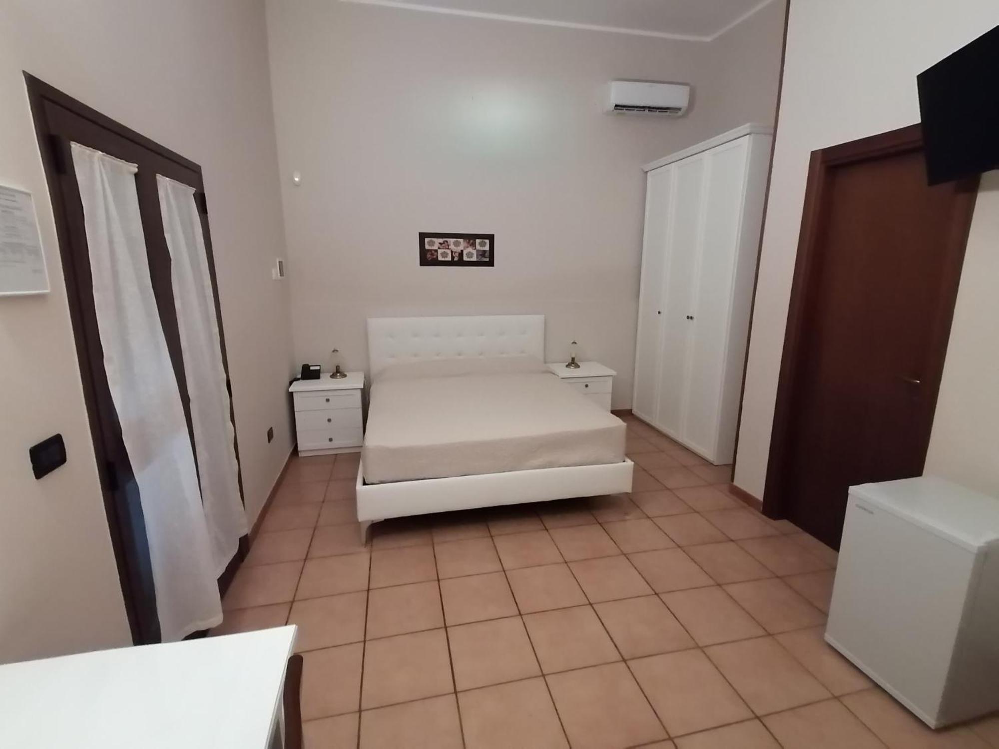 Tenuta Pigliano Hotel Bagnolo del Salento Habitación foto